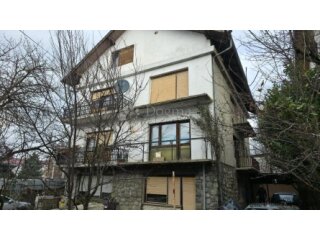 BJELOVAR, TRG STJEPANA RADIĆA – Kuća 280 m² s potencijalom z
