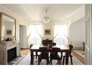 2 bedroom Property For Sale: Rue..
