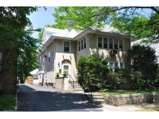 2 bedroom Multi-family For Sale: Mount..