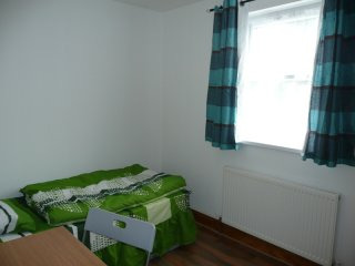 Single room, Zone 3, Leyton