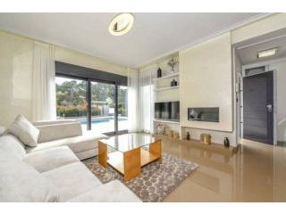 4 Bedroom 4 Bathroom Villa In Dehesa De..