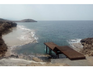 Stylish Seaview Garden Apartment - 2 Bed