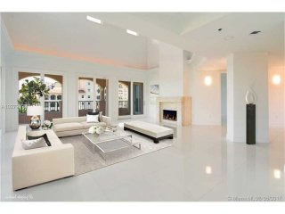 3 bedroom Flat For Sale: 13643 Deering..