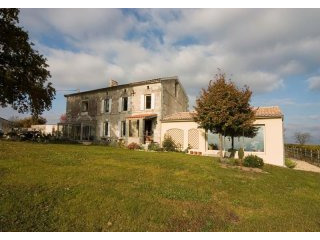 Charentaise House With Outstanding Views