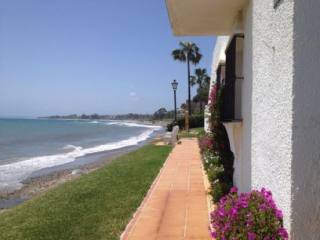 2 bedroom town house for sale