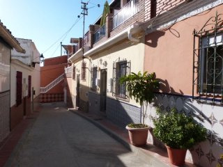 1 bedroom, 1 bathroom Townhouse, (build..