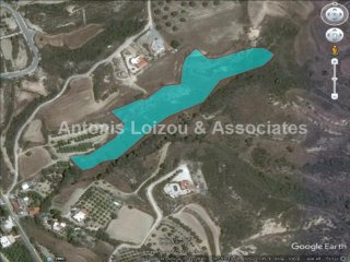 9,000 m2 Residential field in Goudi