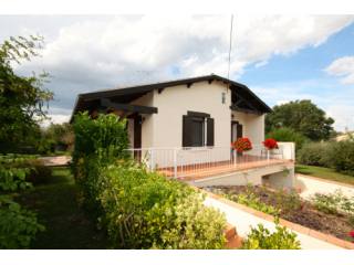 Charming renovated farmhouse with..