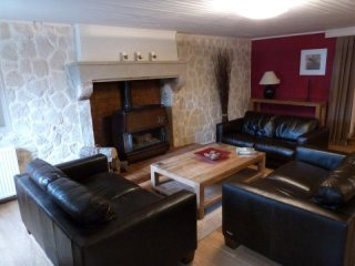 Large Traditional 3 Bedroom House, With..