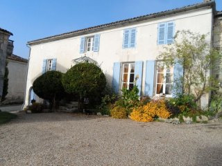 Sale House Saintes (17100) Dompierre..