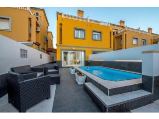 Show house for sale Detached with pool..
