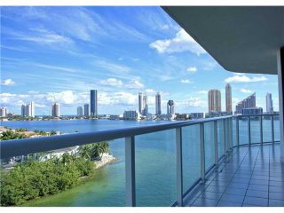 2 bedroom Flat For Sale: 4000 Island..