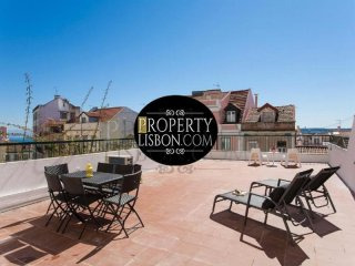 Sunny 2-bedroom apartment with huge..