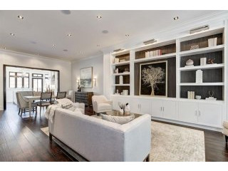 4 bedroom Town House For Sale: 3048 N..