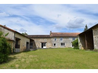 Vast 5 Bedroom Luxury Property With..