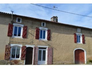 Village property close to Verteuil