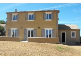Modern House Comprising 4 Bedrooms..