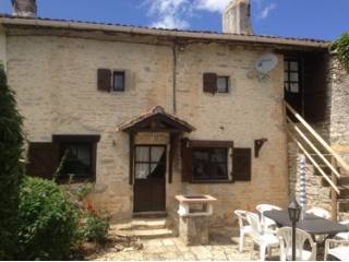 Pretty renovated country property