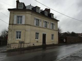 Village House, Ideal B&B