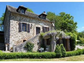 3 Bedroom Farm House For Sale