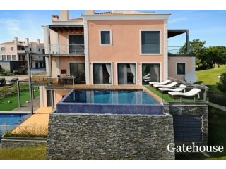 Golf Luxury Apartment For Sale In Vale..