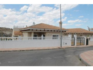 3 Bedrooms - Villa - Alicante - For Sale