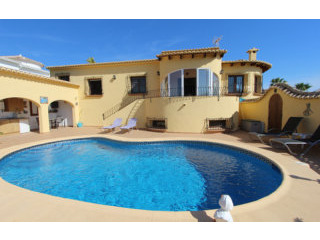 5 Bedrooms - Villa - For Sale