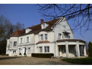 8 bedroom House For Sale: 60200 OISE