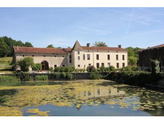 Important 16th Century Logis With Lake..