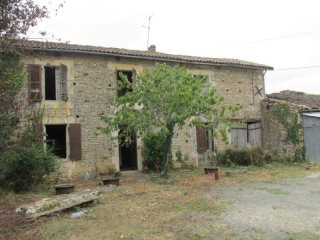 Detached Stone House - Quiet Location