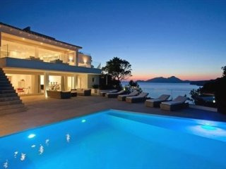 Ultimate beachfront-villa Pattaya...