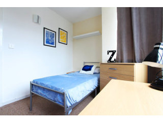 Single with single bed near Shepherds..