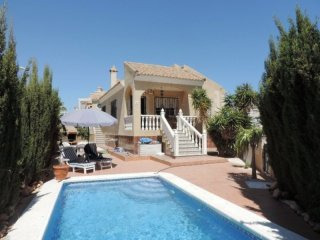 3 Bedrooms - Villa - Alicante - For Sale