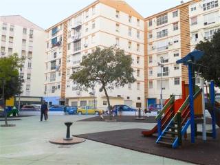 Apartment - Very spacious 4 bedroom..