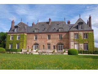 10 bedroom Castle For Sale: 27000 LYONS..