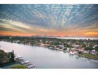 3 bedroom Flat For Sale: 5500 COLLINS..