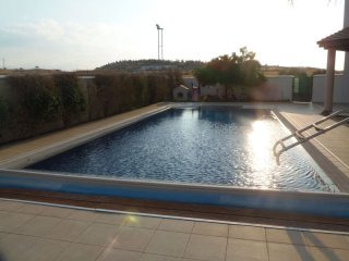 FULLY FURNISHED LUXURY VILLA IN 1848 SQ..