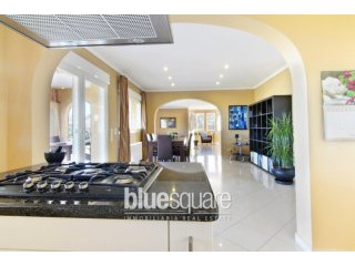 Substantial High Quality Villa Pego