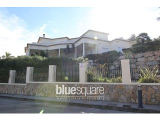 Fabulous 4 bedroom property with..