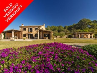 *sold* Exceptional Country House With..