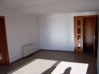 4 Bedrooms - Apartment - Girona - For..