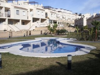 4 bedroom, 2 bathroom Townhouse, (build..