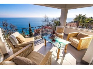 OPATIJA - penthouse s vrtom, panoramski pogled