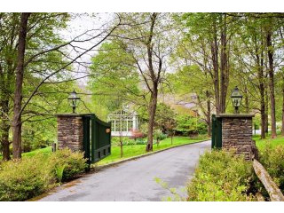 5 bedroom House For Sale: 471 Hibernia..
