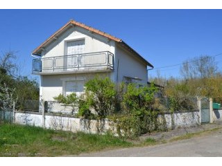 Isolated Old House To Renovate. No Near..