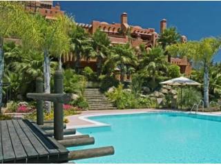 Apartment for sale in La Alzambra..