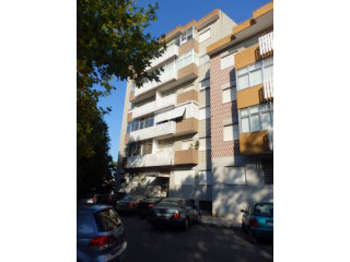 3 Bedrooms Flat For Sale - Santarem