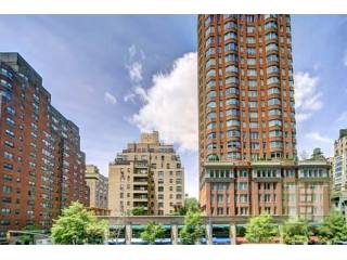 3 bedroom Apartment For Sale: 201 EAST..
