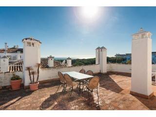 Apartment - This is a very well located..
