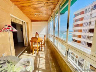 Estupendo apartamento de 90 m2, primera línea de mar en..